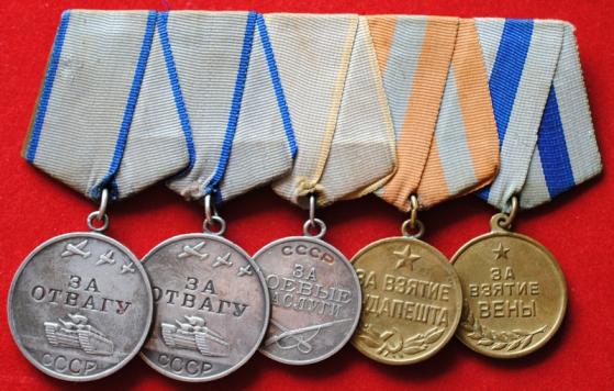 WW2 Soviet Medal Group of 5 Awards