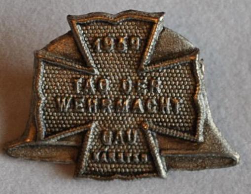 WW2 German Werhmacht Day Badge 1939 GAU Karsten