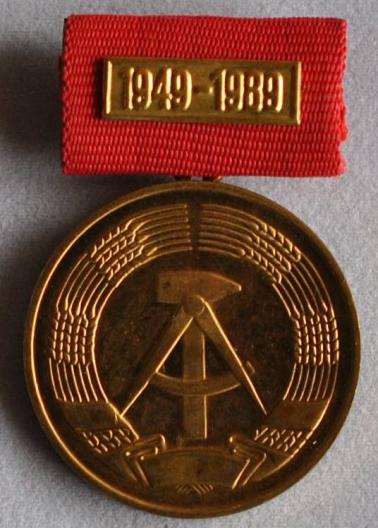 East German DDR 40 year service medal 