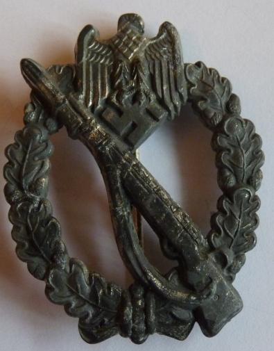 WW2 German Infantry Assault Badge in Silver