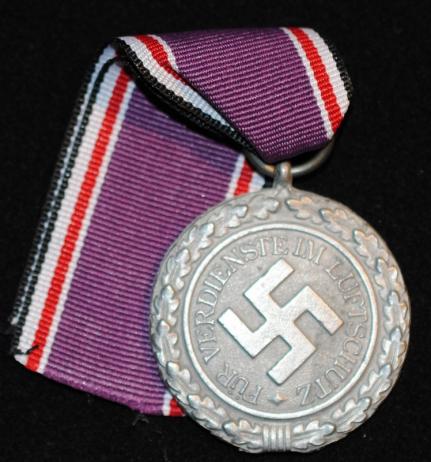WW2 German Luftschutz Service Medal